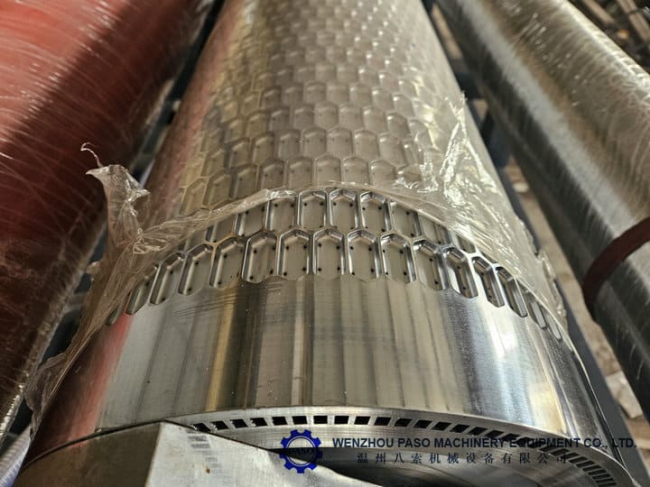 swimming pool bubble roller.jpg